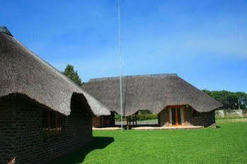 African Flair Country Lodge Пит-Ретиф Экстерьер фото